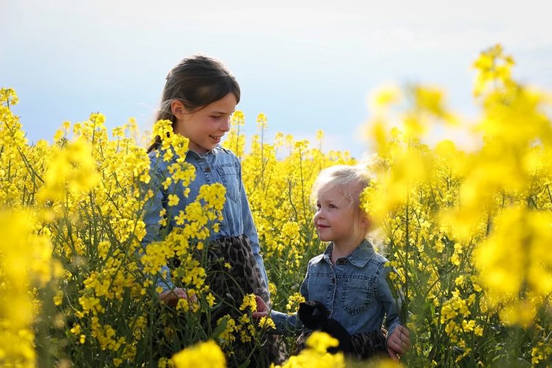 Children's photo session in Sunny Beach, frame 3
