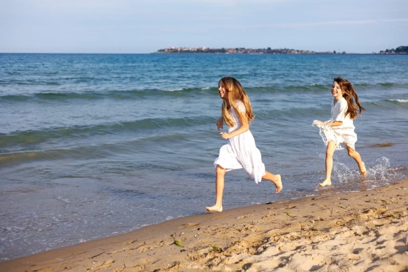 Children's photo session in Sunny Beach, frame 12